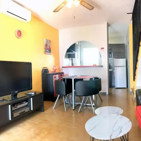 Con Piscina Y Aire Acondicionado En - Hisp-312-70 * 로지즈